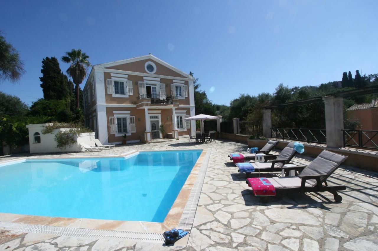 Durrell Corfu Strawberry-Pink Villa Perama  Buitenkant foto